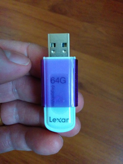 review-best-usb-thumb-drive-lexar